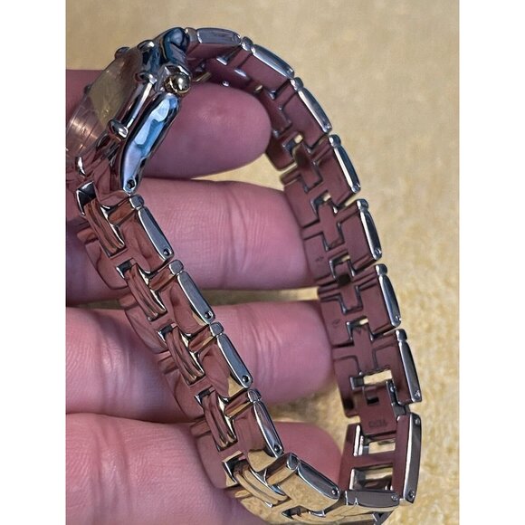 Embassy by Gruen Ladies Women's Watch Silver & Gold ‎ (needs Battery) - Picture 3 of 9